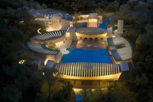 Crystal Bridge Art Museum