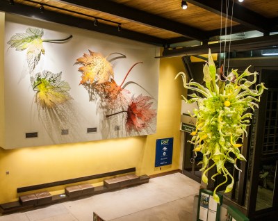 Chihuly_Entrance_Web