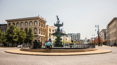 Fountain_Capitol_Girls_Web