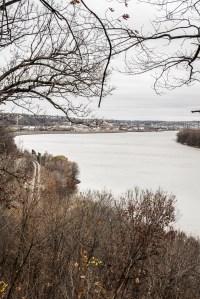 Dubuque_Monument_Overlook_Web
