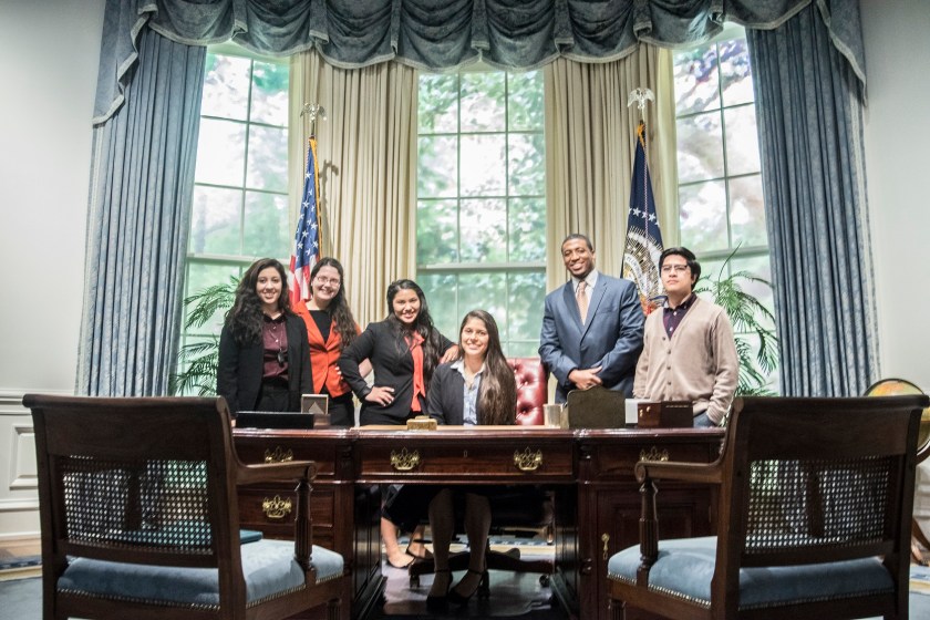 Bush_Museum_Oval_Office_Group_2_Web