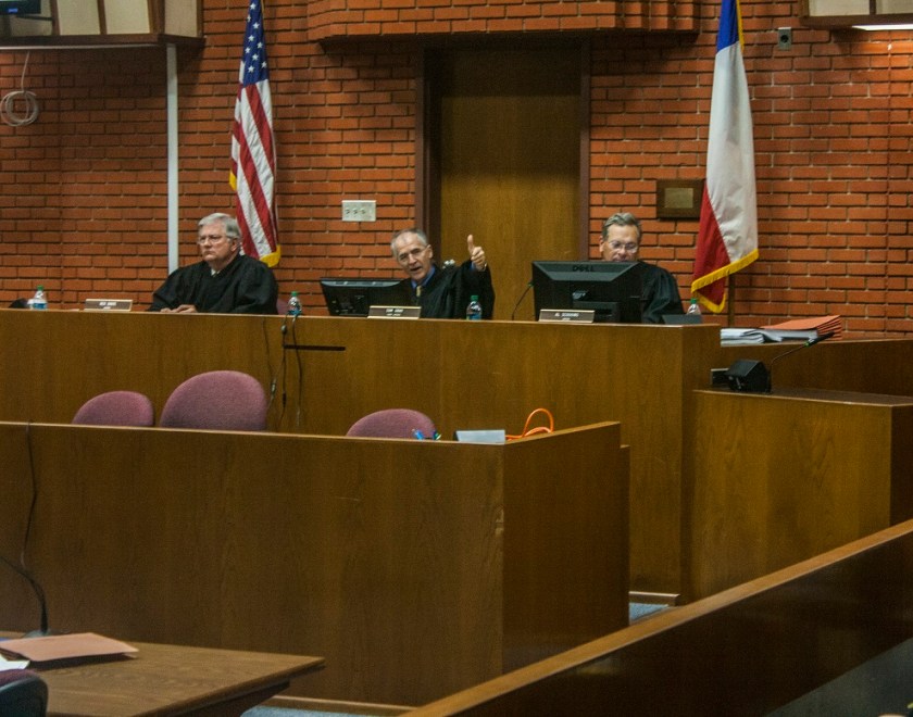 10th_Court_Thumbs_Up_Web