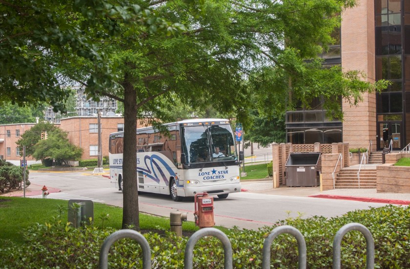 AVID_Day_Bus_Arriving_Web