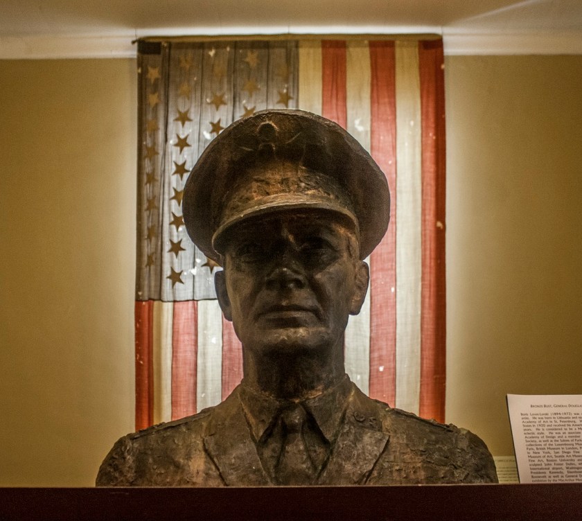 Little_Rock_MacArthur_Bust_Web