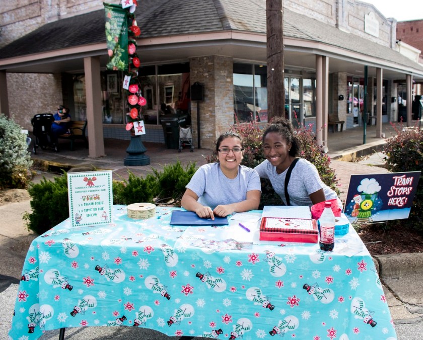 SHSU, LEAP Ambassadors, LEAP Center, Huntsville Main Street, Christmas on the Square
